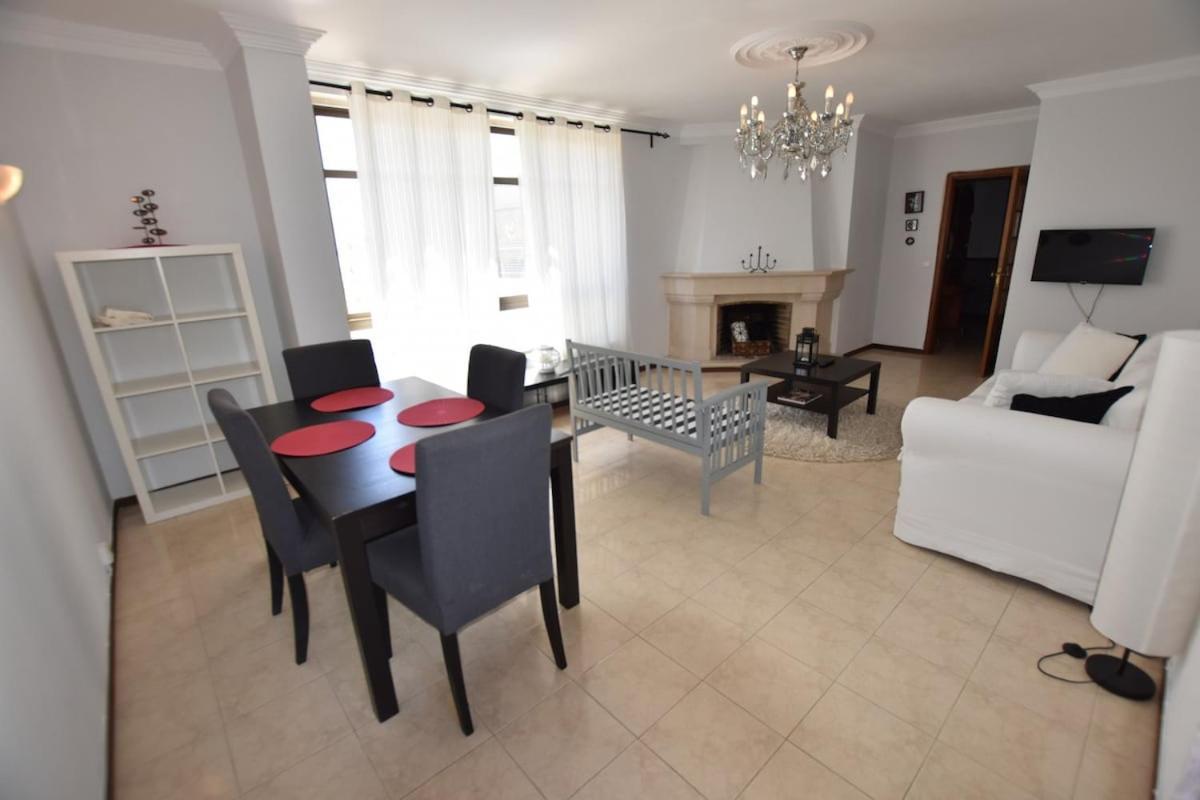 Excellent 2 Bedroom In Center * Cascais